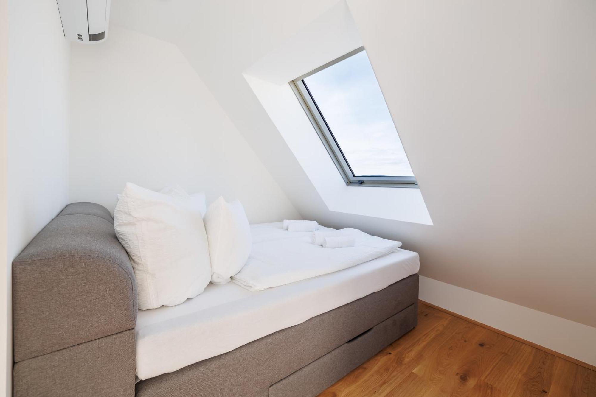 Symphony Apartments 38 - Modern Loft With Terrace And Grill In Central Location Wien Eksteriør billede